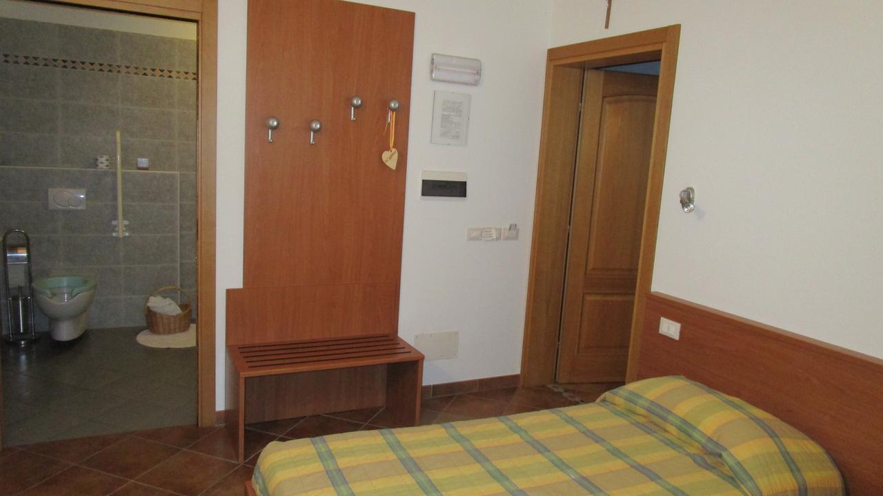 Al Castello Hotel Artegna Phòng bức ảnh